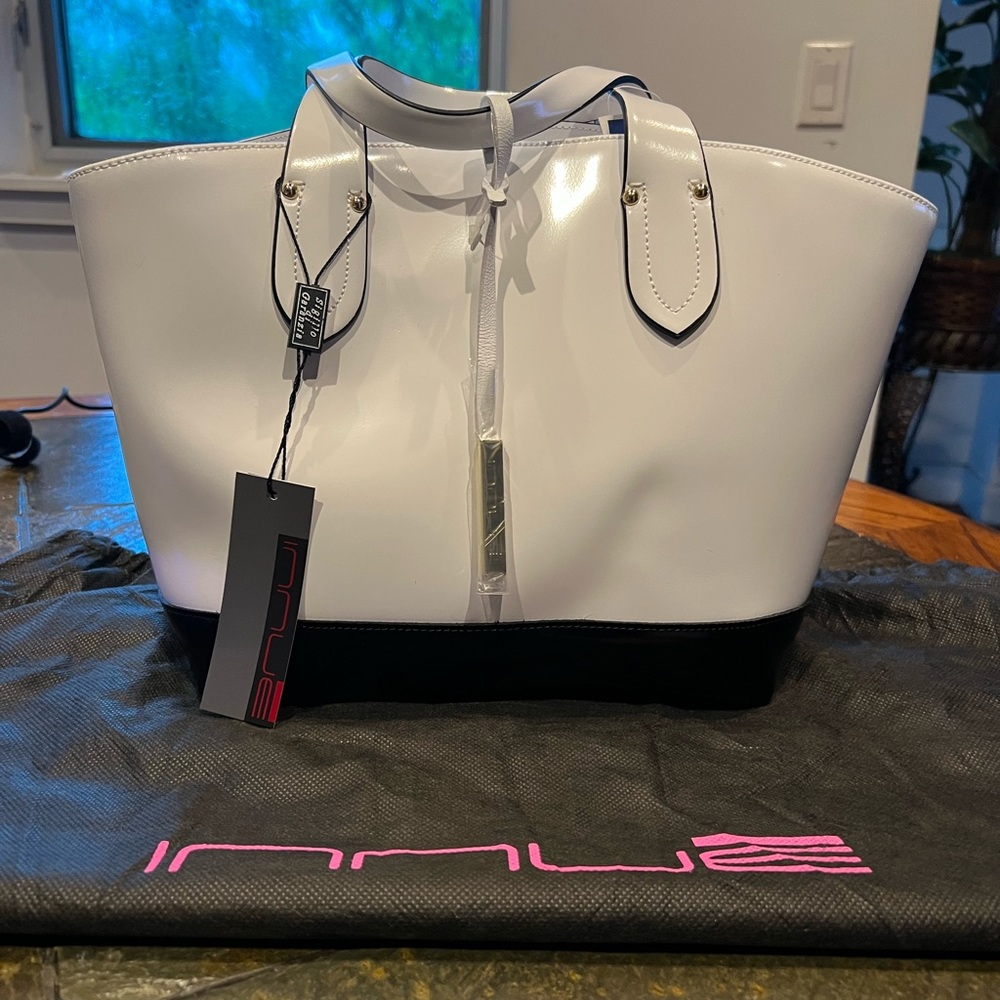 INNUE Italian leather handbag